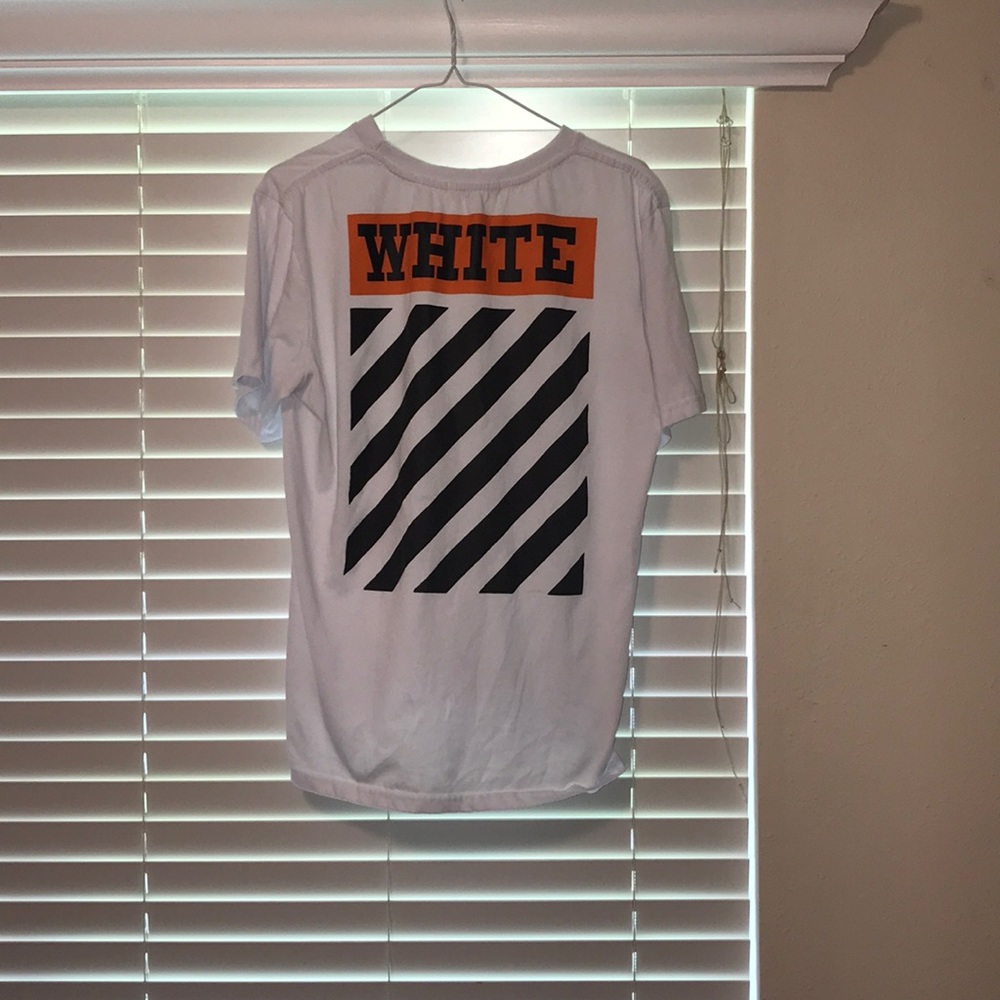Off—White shirt